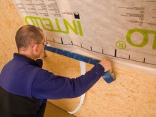 7. Aansluiting op gladde, niet-minerale ondergronden …
